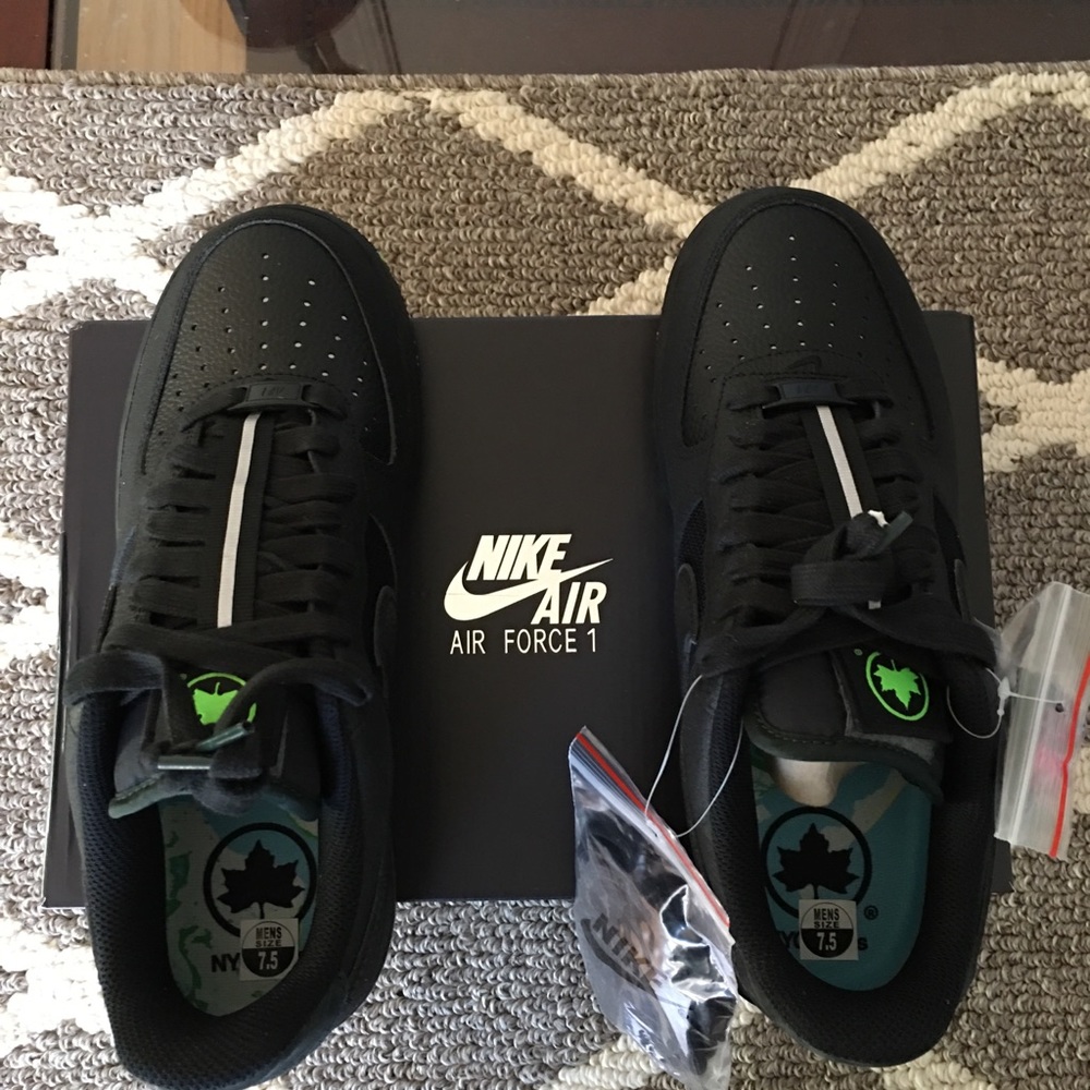 Nike Air Force 1 NYC Parks size 7.5 Men’s/9 womens - Picture 5 of 5